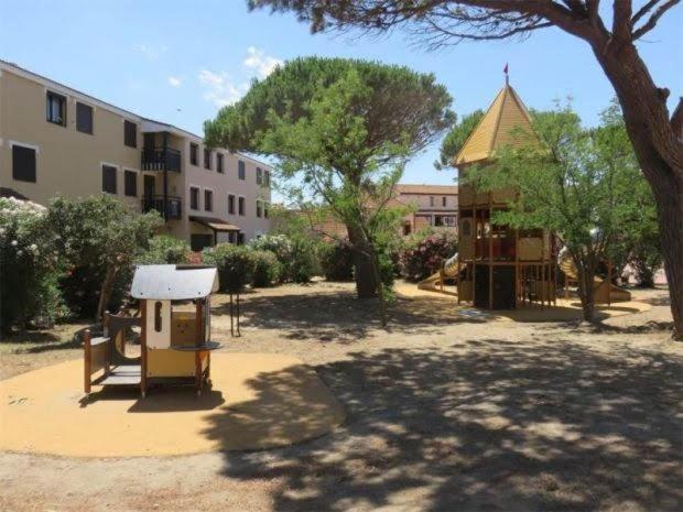 Appartement En Bord D'Etang Le Barcares Luaran gambar