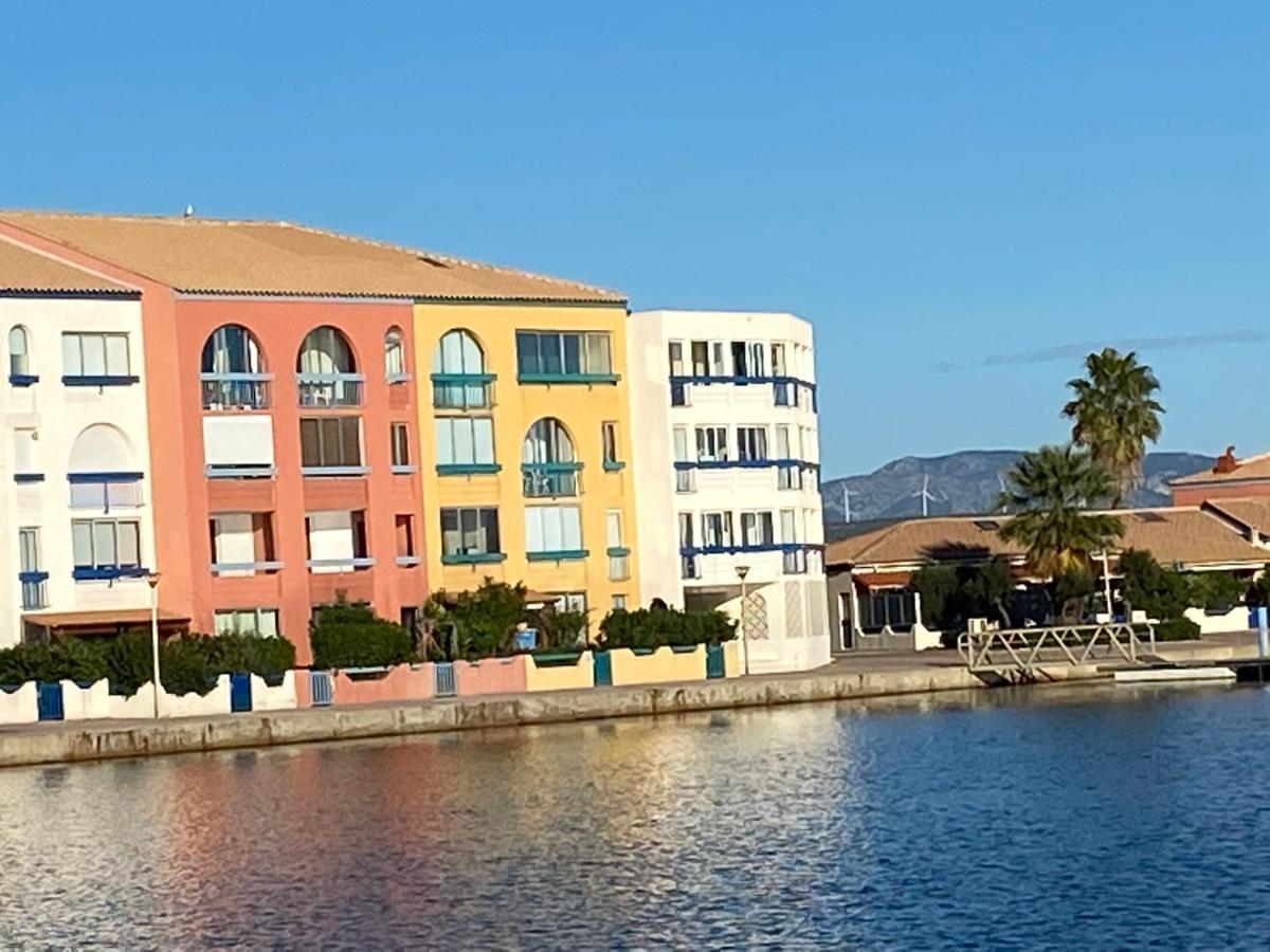 Appartement En Bord D'Etang Le Barcares Luaran gambar
